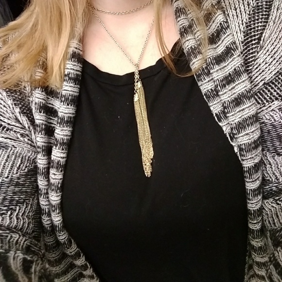Goldtone tassel open necklace - Picture 3 of 3